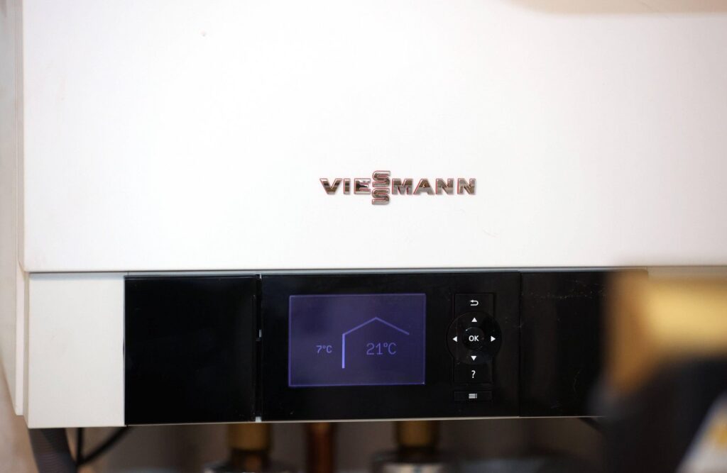 An image of a Viessmann gas boiler. This visual highlights the importance of proper installation and adjustment to maximize gas boiler efficiency and optimize home heating systems